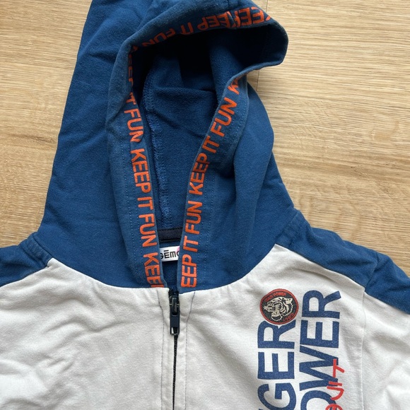 Jacket - Picture 2 of 3